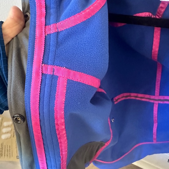 Ivivva by Lululemon Girls Fleece Lined Raincoat Size 12 Barely Worn EUC - Picture 5 of 9